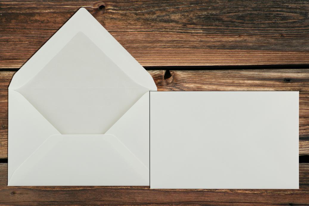 Briefhüllen 116x180 Nassklebend Cremeweiß Halbglatt 110 g/qm